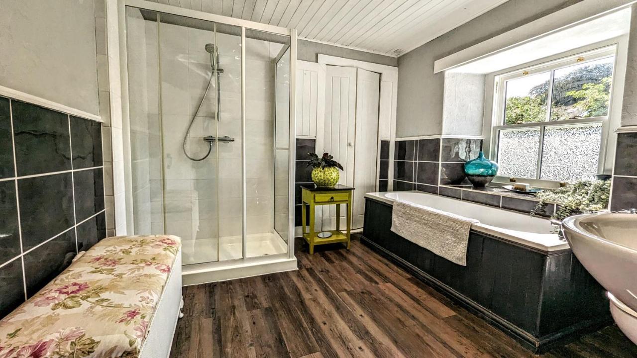 Britannia House Vintage B&B Cornwall Хелстон Экстерьер фото