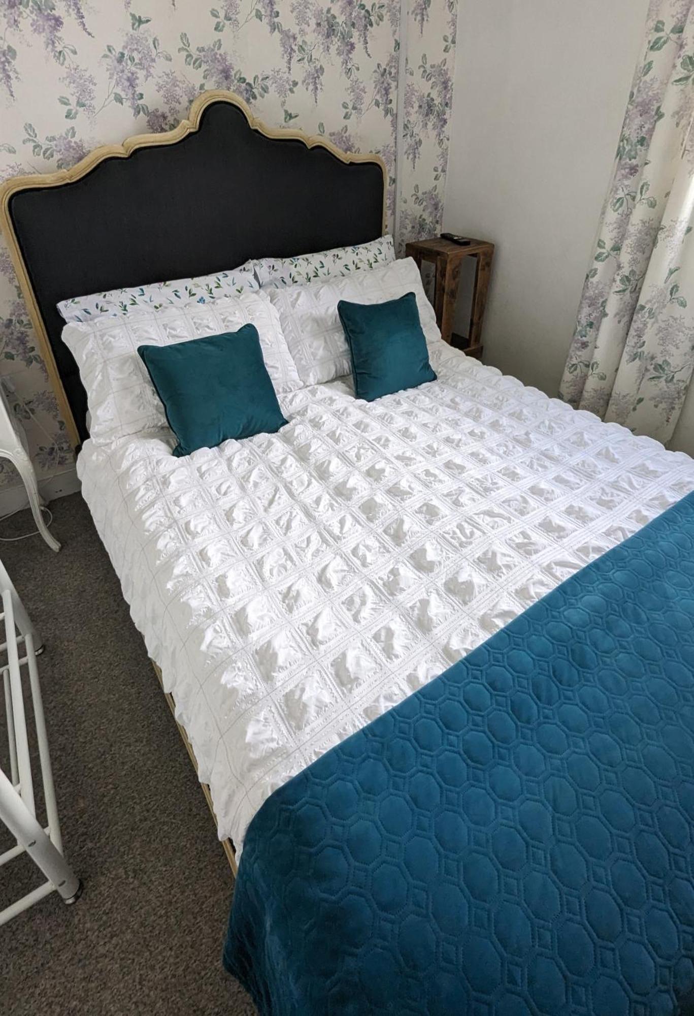 Britannia House Vintage B&B Cornwall Хелстон Номер фото