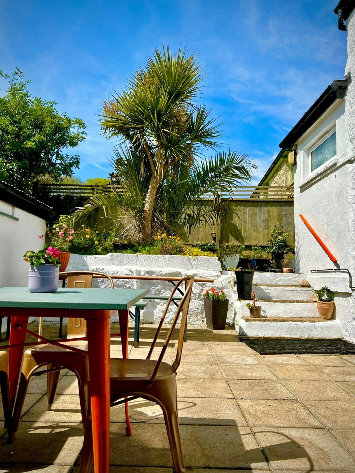 Britannia House Vintage B&B Cornwall Хелстон Экстерьер фото